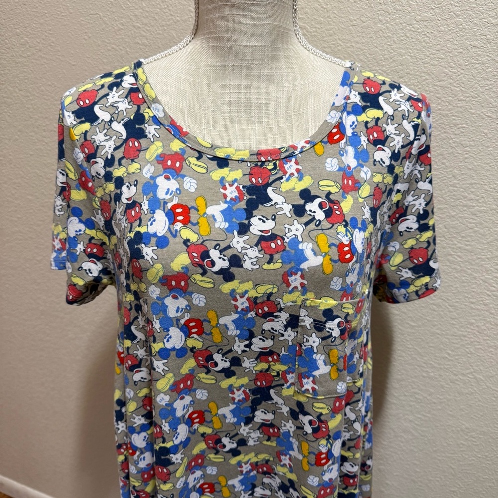 🌵 2/$20 LuLaRoe - Carly - Mickey Mouse All Over - Size Medium